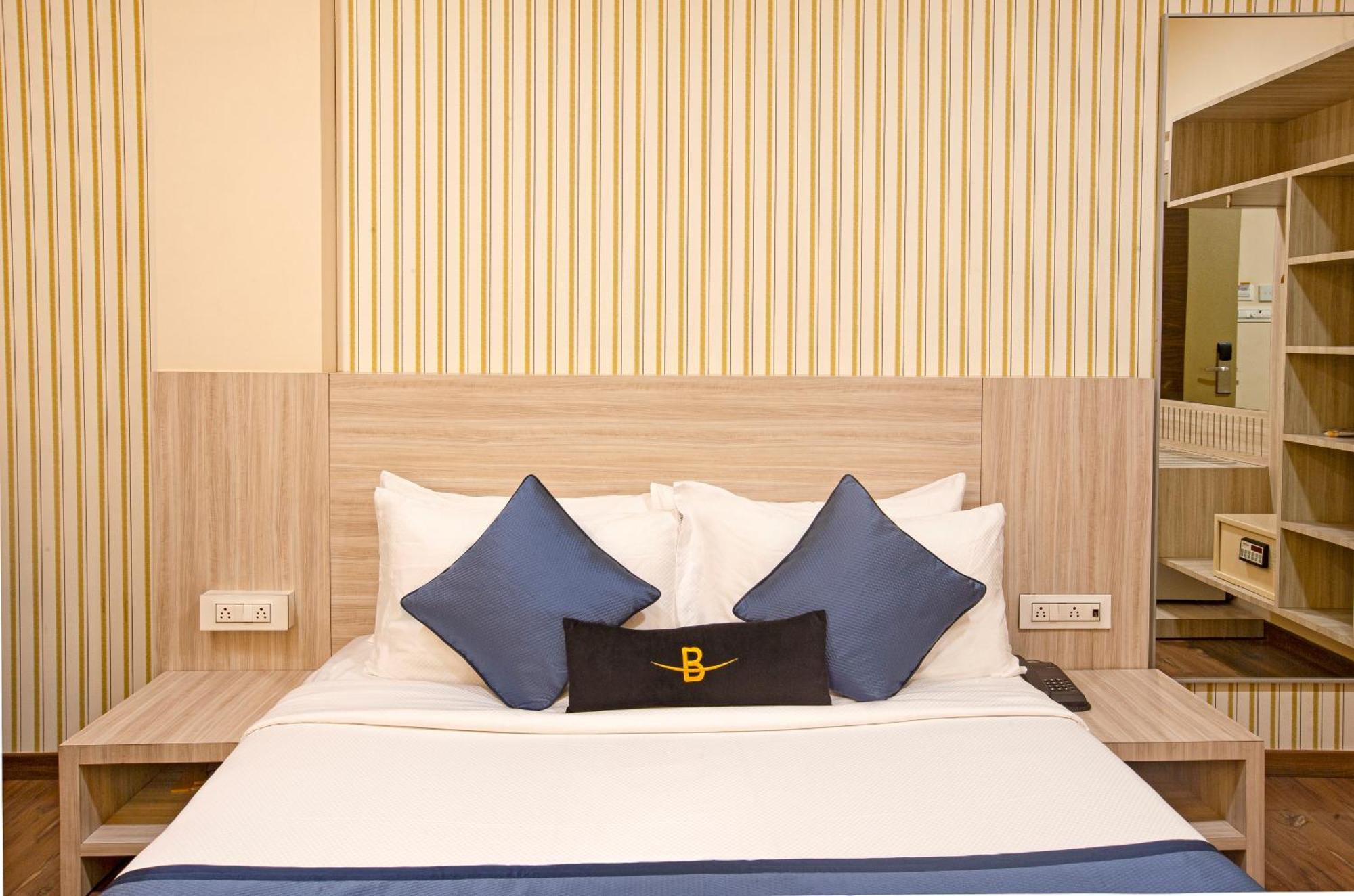 Hotel Bawa Regency Bombaim Exterior foto